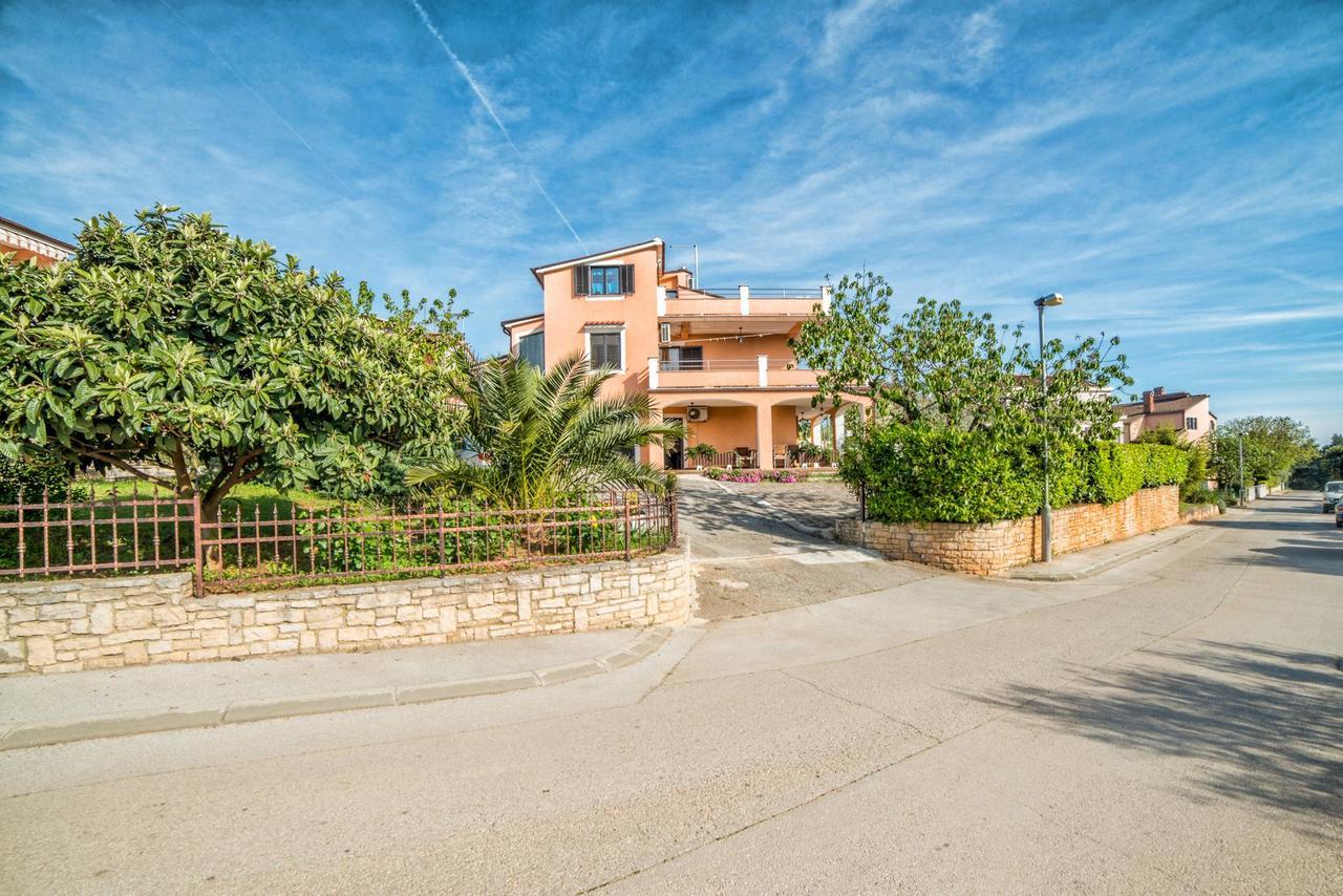 Apartments Marija 821 Pula Exterior foto